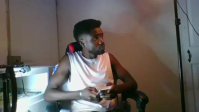 Snapshot of Suamyst_25 chatting on June 2, 2026, 5:18 am Suamyst 25 online show from June 2, 2026, 5:18 am