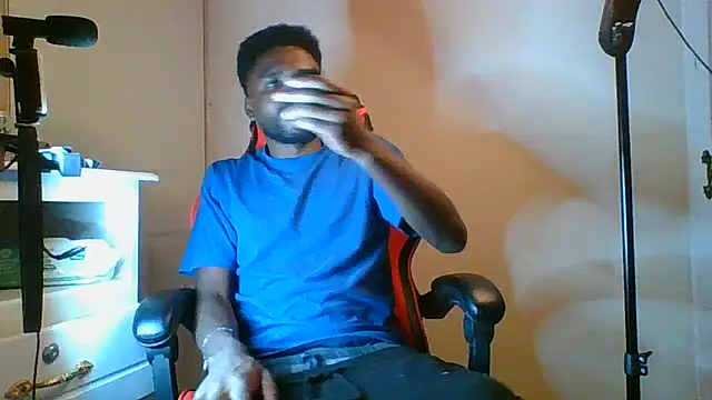 Snapshot of Suamyst_25 chatting on May 21, 2026, 4:10 am Suamyst 25 online show from May 21, 2026, 4:10 am