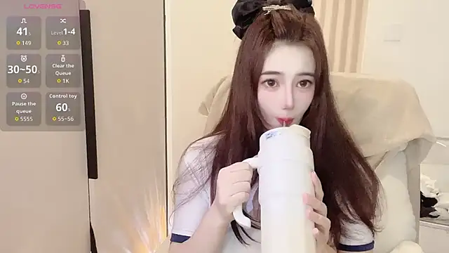 Follyise online show from November 15, 2025, 9:02 am