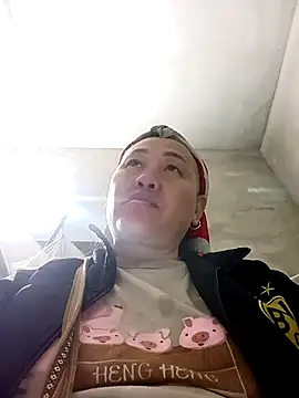 Snapshot of chich-bong chatting on November 15, 2025, 3:16 pm chich-bong online show from November 15, 2025, 3:16 pm