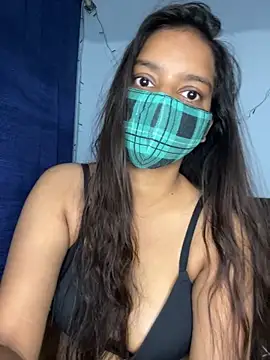 Snapshot of Cute_Marina chatting on November 18, 2025, 5:33 am Cute Marina online show from November 18, 2025, 5:33 am