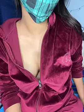 Snapshot of Cute_Marina chatting on November 13, 2025, 8:40 am Cute Marina online show from November 13, 2025, 8:40 am