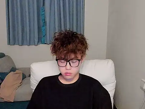 L1kuto online show from October 22, 2025, 5:34 pm