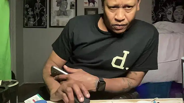 OnGodV1Ooutta10 online show from November 7, 2025, 5:34 am