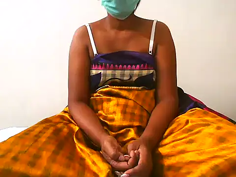 royalgirl321 online show from December 2, 2025, 5:58 pm