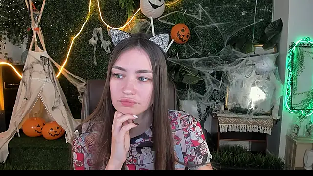 lollyrais online show from October 30, 2025, 1:09 pm