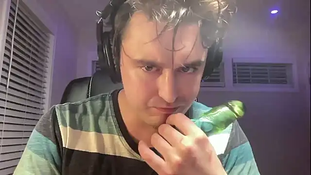 andrenoma427 online show from November 9, 2025, 2:48 am