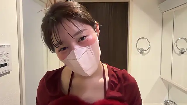 karenchaaan online show from November 26, 2025, 12:21 am