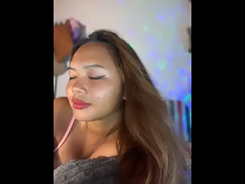 Snapshot of chicc_alexa chatting on April 14, 2026, 3:33 am chicc alexa online show from April 14, 2026, 3:33 am