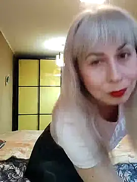 Snapshot of SelinaLovqx chatting on November 9, 2025, 9:13 am SelinaLovqx online show from November 9, 2025, 9:13 am
