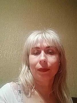 Snapshot of SelinaLovqx chatting on October 22, 2025, 6:40 pm SelinaLovqx online show from October 22, 2025, 6:40 pm