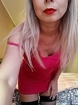 Snapshot of SelinaLovqx chatting on November 7, 2025, 9:03 am SelinaLovqx online show from November 7, 2025, 9:03 am