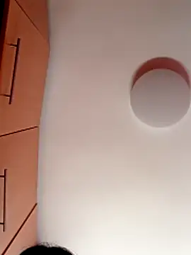 cotoncandyy online show from November 17, 2025, 2:43 pm