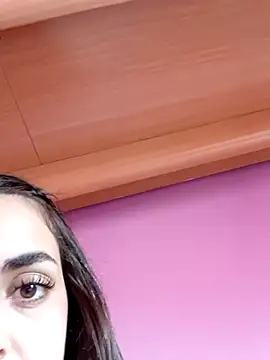 cotoncandyy online show from October 24, 2025, 3:44 pm