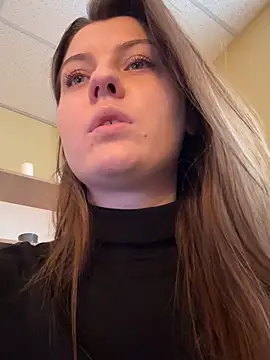 DollyRoma online show from October 29, 2025, 12:48 pm