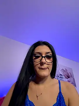 claraseloura online show from November 30, 2025, 5:47 pm