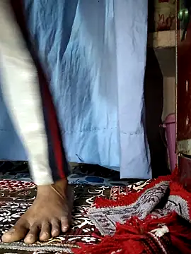 Ezabelljohn online show from April 18, 2026, 11:56 am