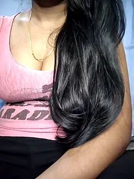 Ezabelljohn online show from April 21, 2026, 4:24 pm