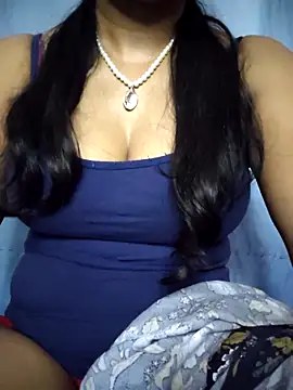 Ezabelljohn online show from April 28, 2026, 9:03 am