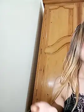 indilasixeey online show from November 22, 2025, 4:55 am