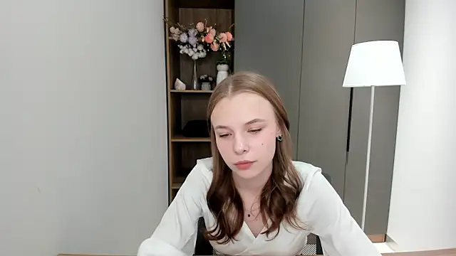 OmaBolnick online show from October 23, 2025, 12:26 pm