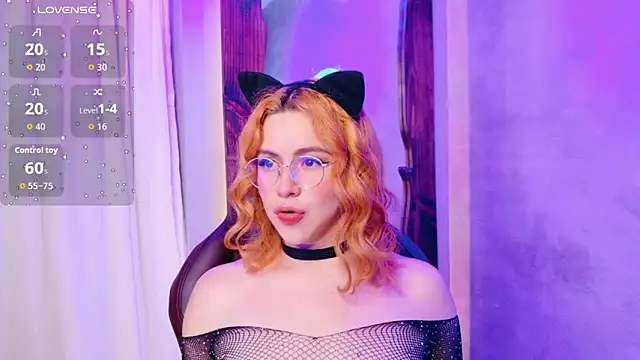 Snapshot of sussiestrawberry chatting on November 29, 2025, 5:29 am sussiestrawberry online show from November 29, 2025, 5:29 am