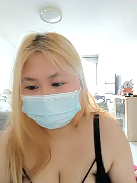 Snapshot of yehe125216 chatting on October 24, 2025, 8:02 am yehe125216 online show from October 24, 2025, 8:02 am