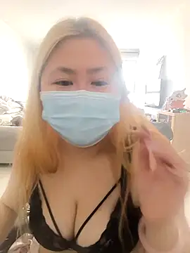 Snapshot of yehe125216 chatting on October 29, 2025, 4:22 am yehe125216 online show from October 29, 2025, 4:22 am