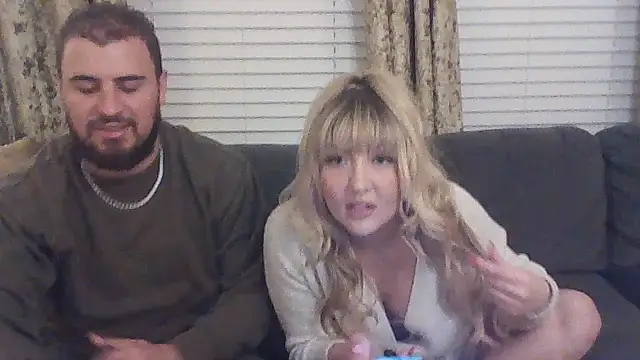 Snapshot of assstrogirl chatting on December 2, 2025, 9:33 am assstrogirl online show from December 2, 2025, 9:33 am