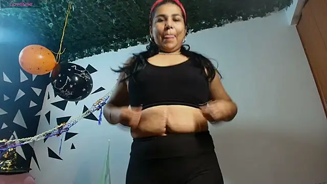 Snapshot of SashaCox_ chatting on October 29, 2025, 11:53 am SashaCox online show from October 29, 2025, 11:53 am