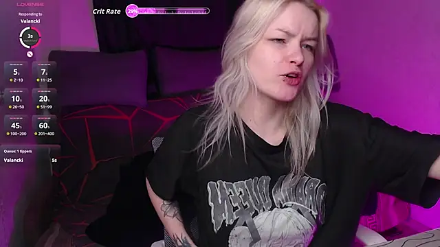 CherryNight6 online show from April 17, 2026, 9:17 pm