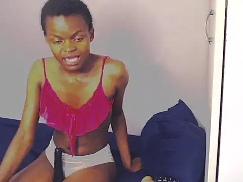 Snapshot of Sweet-PetiteX chatting on November 7, 2025, 5:28 pm Sweet-PetiteX online show from November 7, 2025, 5:28 pm