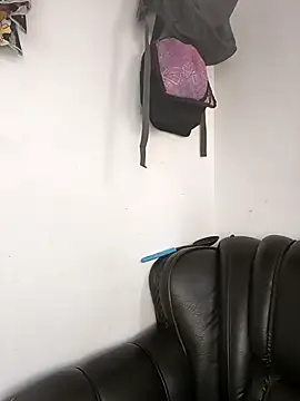 Lunatemptress4 online show from April 8, 2026, 2:07 pm