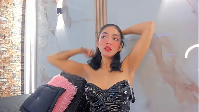 Snapshot of Victoria_Dubois_ chatting on November 10, 2025, 1:05 pm Victoria Dubois online show from November 10, 2025, 1:05 pm