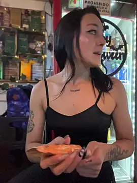 Lia  white online show from November 1, 2025, 10:47 pm