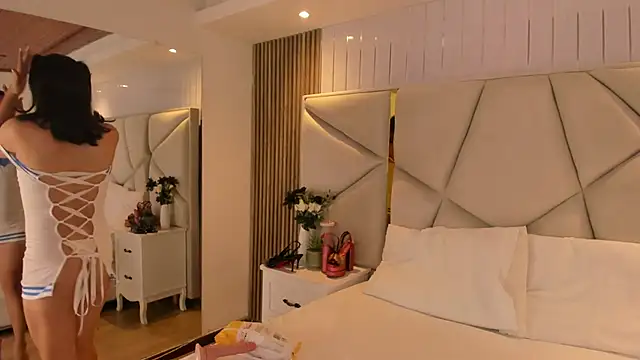 SweetKata  online show from February 11, 2026, 7:25 pm