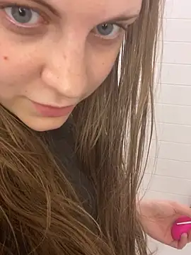 Snapshot of elliepixie chatting on August 2, 2026, 7:44 pm elliepixie online show from August 2, 2026, 7:44 pm
