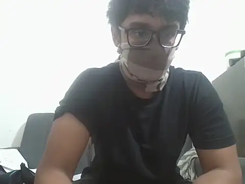 Snapshot of thatindiekock chatting on November 25, 2025, 5:24 pm thatindiekock online show from November 25, 2025, 5:24 pm