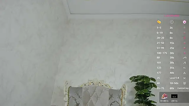 Danikalee online show from November 17, 2025, 8:24 pm