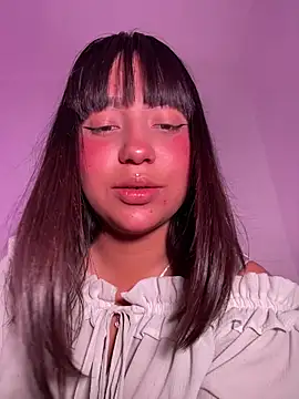 Snapshot of misschloe_ chatting on November 12, 2025, 2:43 pm misschloe online show from November 12, 2025, 2:43 pm