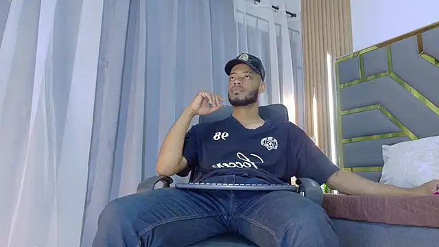 Snapshot of Neytanmalcon chatting on February 24, 2026, 6:09 pm Neytanmalcon online show from February 24, 2026, 6:09 pm