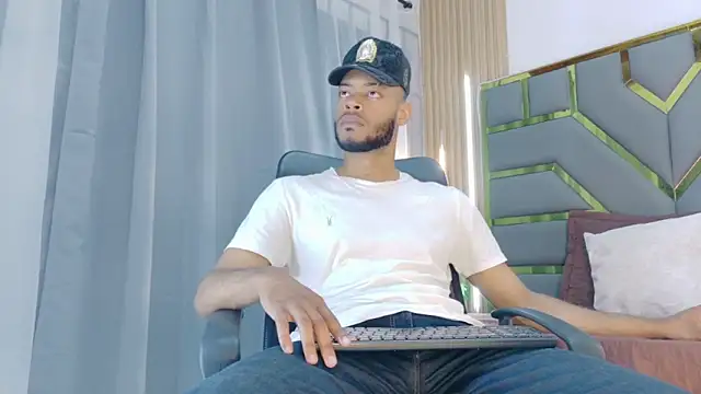 Snapshot of Neytanmalcon chatting on February 25, 2026, 6:08 pm Neytanmalcon online show from February 25, 2026, 6:08 pm