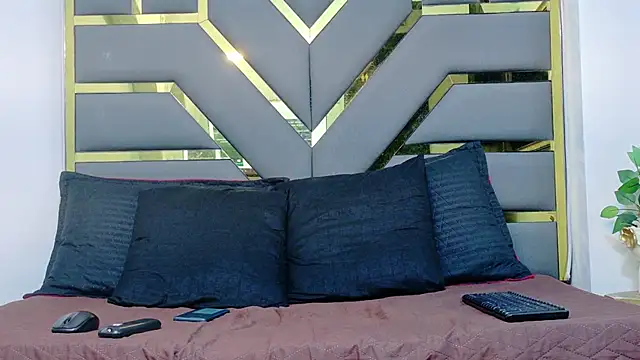 Snapshot of Neytanmalcon chatting on December 18, 2025, 8:01 pm Neytanmalcon online show from December 18, 2025, 8:01 pm