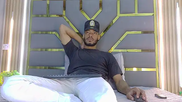 Snapshot of Neytanmalcon chatting on February 21, 2026, 6:32 pm Neytanmalcon online show from February 21, 2026, 6:32 pm