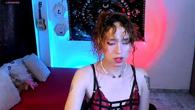 Snapshot of AdelineEsposito chatting on November 13, 2025, 4:22 pm AdelineEsposito online show from November 13, 2025, 4:22 pm