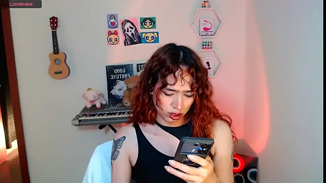 Snapshot of AdelineEsposito chatting on March 24, 2026, 3:39 am AdelineEsposito online show from March 24, 2026, 3:39 am