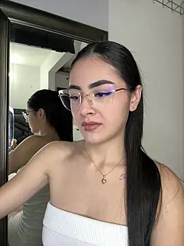 IslaCole online show from February 7, 2026, 11:24 pm