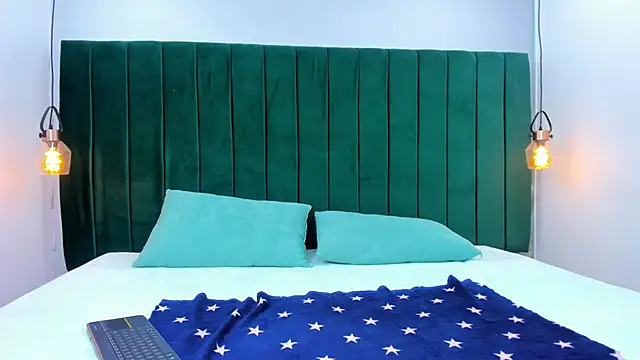 Melody Horney online show from November 26, 2025, 8:31 pm