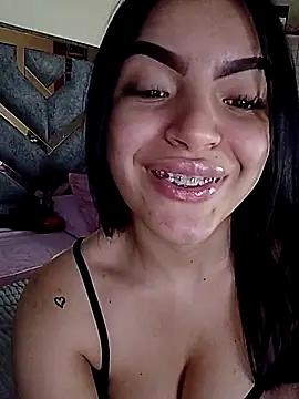 Nuvi jonhs online show from December 3, 2025, 11:04 pm