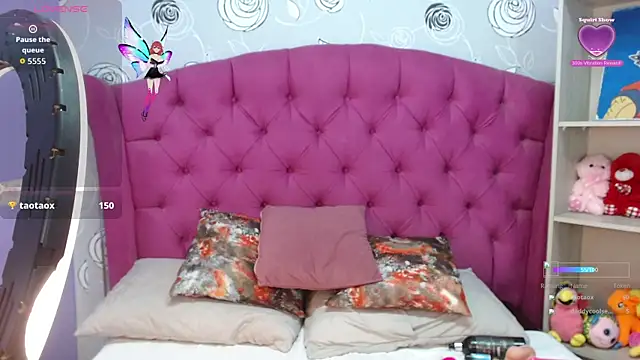 Snapshot of Blaiir_Moon chatting on November 3, 2025, 3:04 pm Blaiir Moon online show from November 3, 2025, 3:04 pm